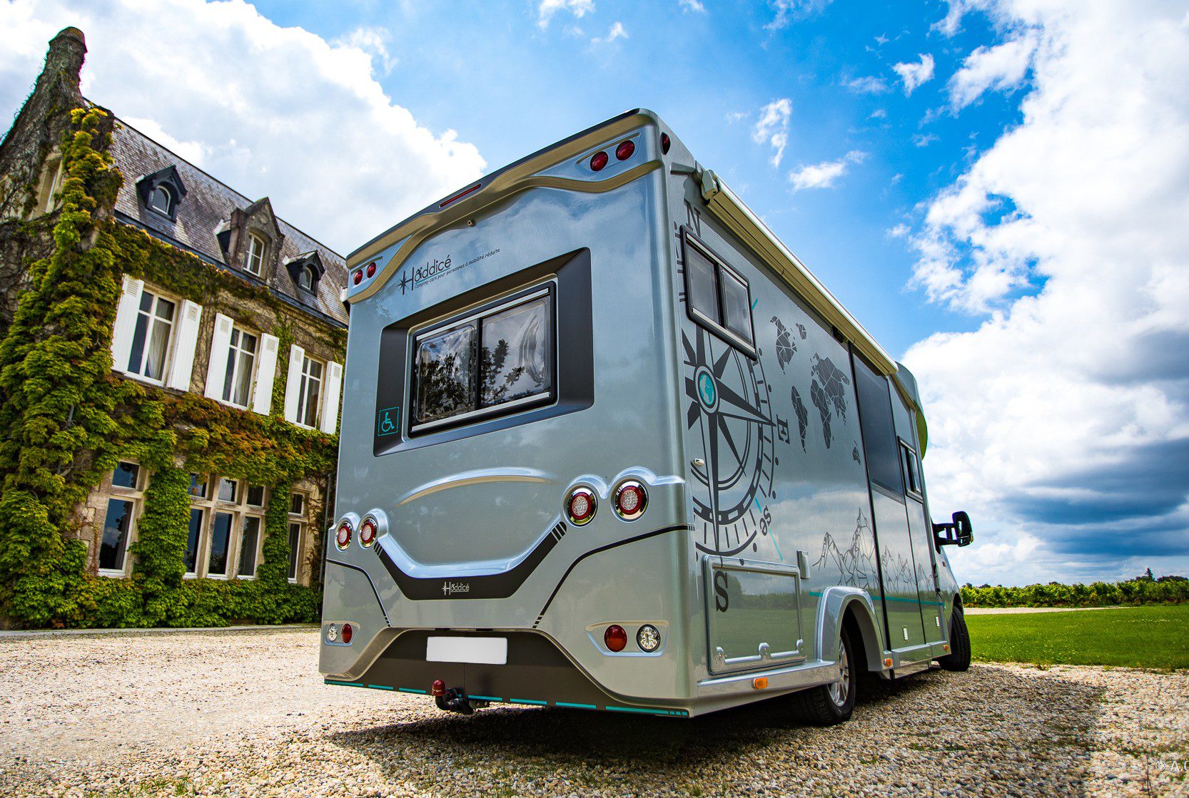 Camping-car PMR Hoddicé aménagé sur mesure pour personne à mobilité réduite HANDICAP (11)
