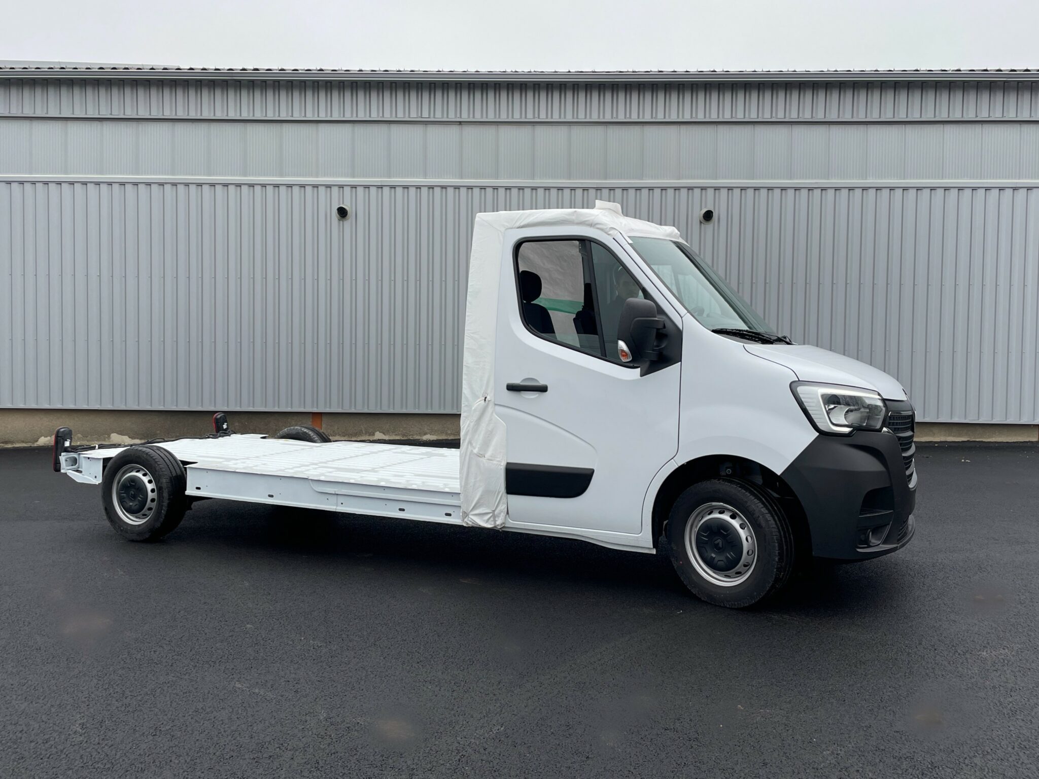 Camping-car PMR Hoddicé aménagé sur mesure pour personne à mobilité réduite HANDICAP (2)