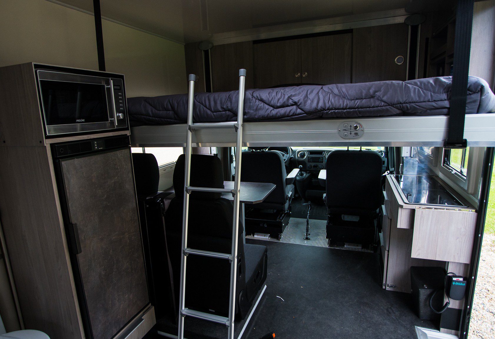 Camping-car PMR Hoddicé aménagé sur mesure pour personne à mobilité réduite HANDICAP (7)