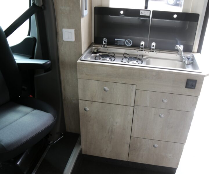 CAMPING-CAR PMR HODDICE SUR MESURE (11)